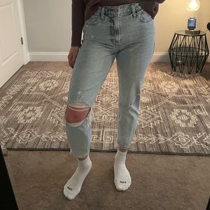 Abercrombie & Fitch Mom Jean